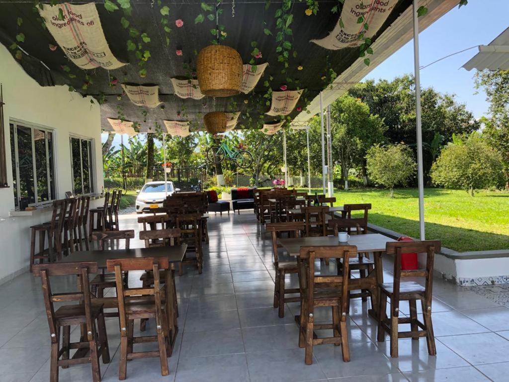 La Bella Vista Guest House Calarca Exterior photo