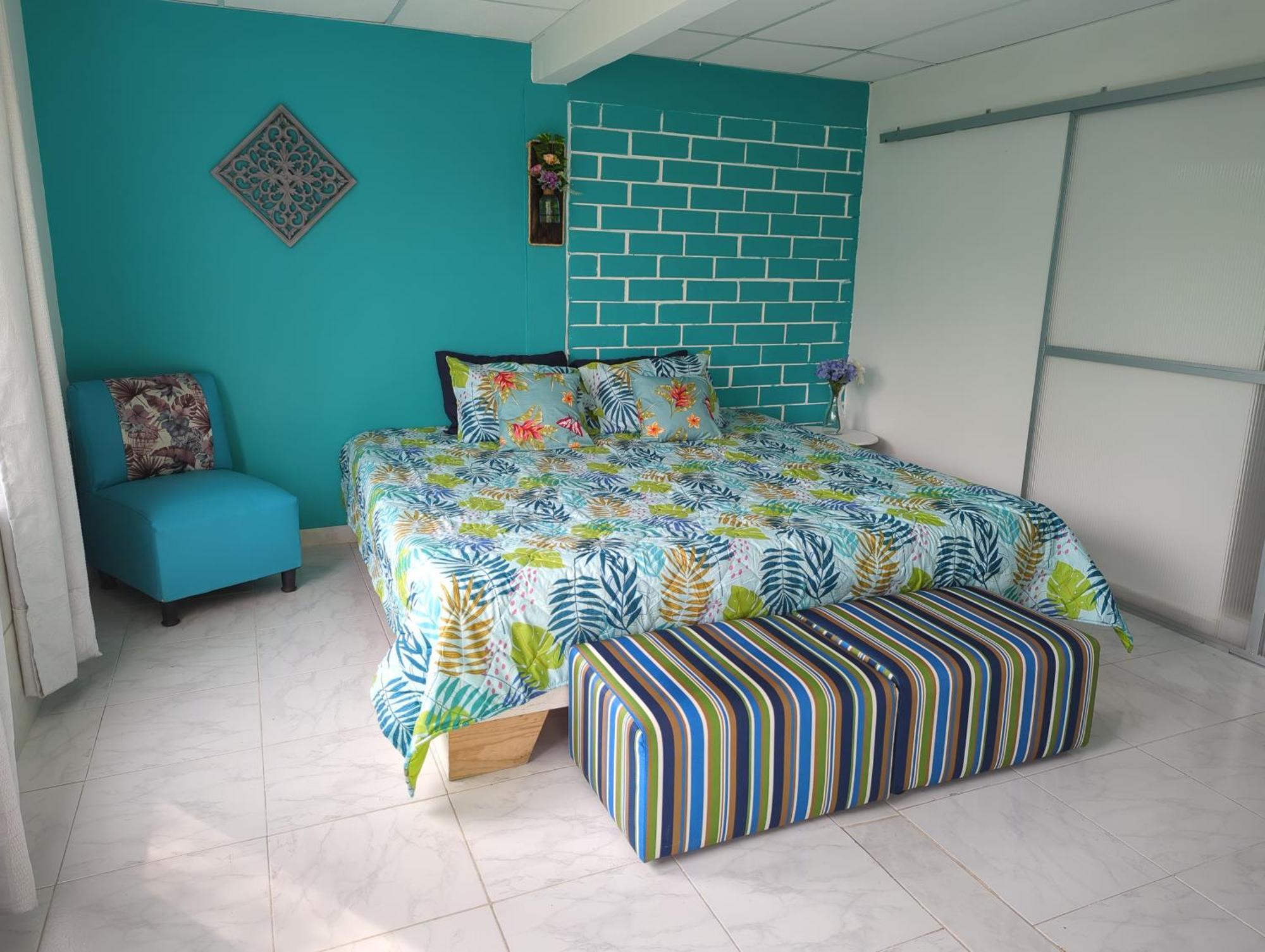 La Bella Vista Guest House Calarca Exterior photo