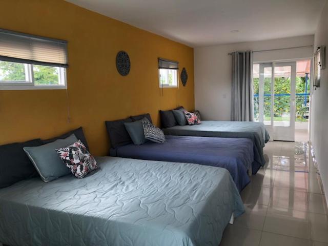 La Bella Vista Guest House Calarca Exterior photo